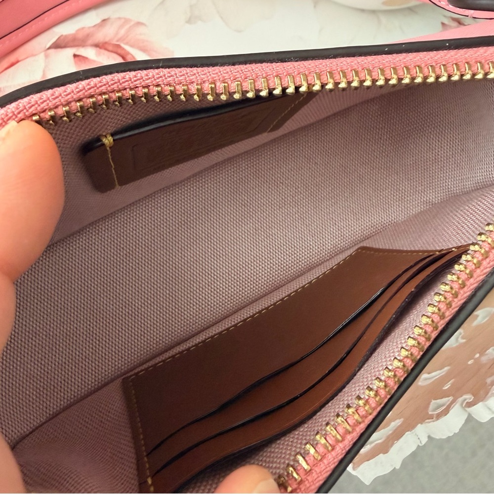Coach Pink Swinger Shoulder Bag with Gold Hardware - Picture 4 of 6